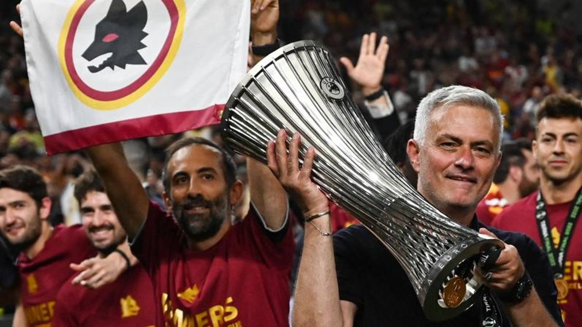 Gazzetta – Il Psg su Mourinho, allenatore della Roma, secondo il Telegraph