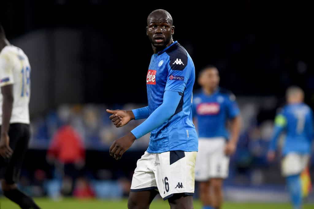 I club della Premier League hanno messo in allerta rossa mentre la stella del Napoli rifiuta il rinnovo del contratto