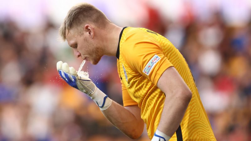 I tifosi inglesi inviano un messaggio a Southgate su Ramsdale durante lo scontro con l’Italia