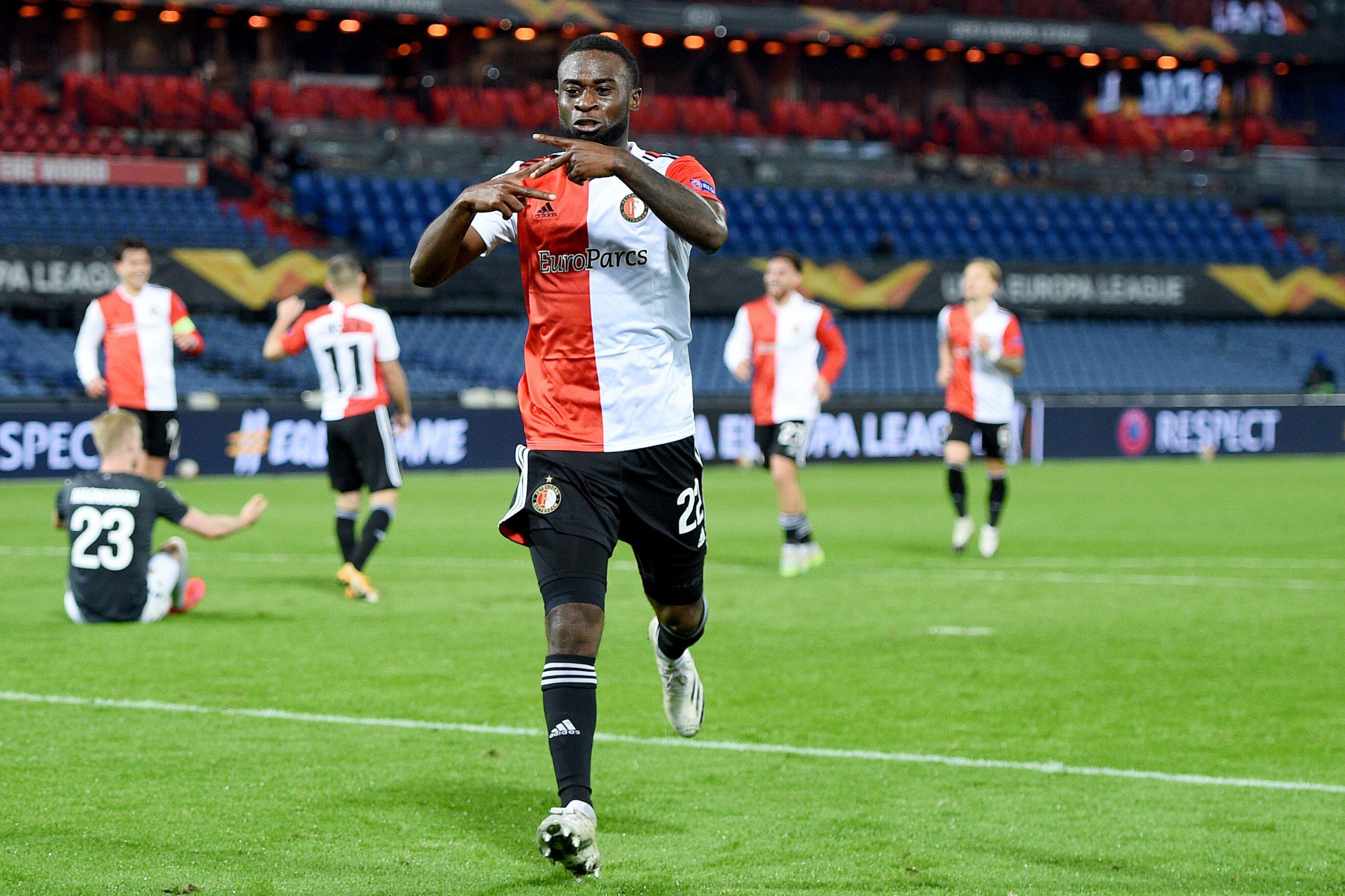 La stella del Feyenoord lascia un indizio importante sul trasferimento del Chelsea