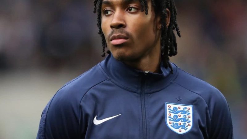 Da Twitter –  Il Tottenham è pronto a completare l’accordo con Djed Spence, confermato ed eccoci qui!  lui è g…