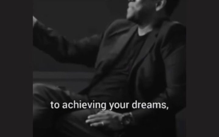 F. Romano pubblica: Jules Koundé, condividendo contenuti su “realizzare i tuoi sogni” e “sognare senza meta…
