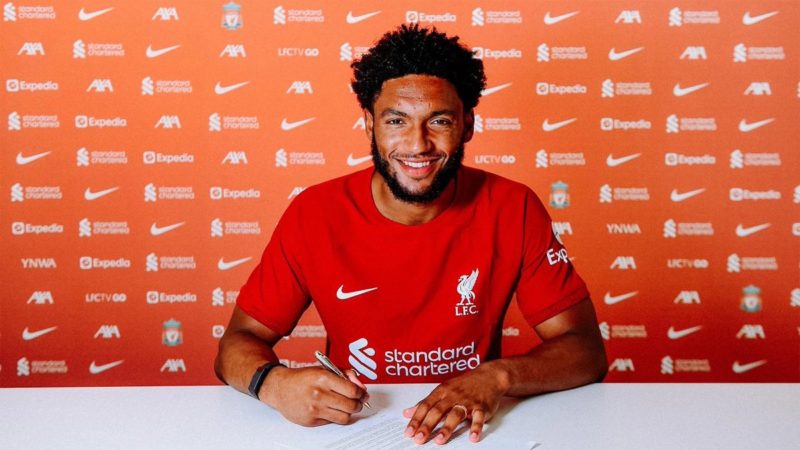 Fabrizio Romano:  Ufficiale.  Joe Gomez firma un nuovo contratto a lungo termine con il Liverpool – voleva solo…