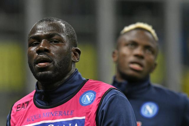 L’Équipe – Secondo il direttore sportivo, il Napoli non ha ricevuto offerte per Koulibaly e Osimhen