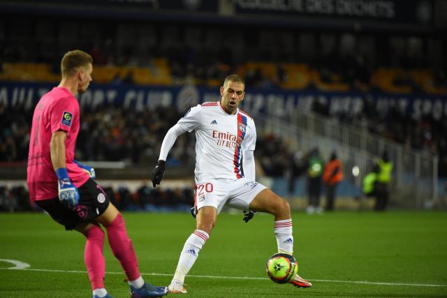 Da Parigi – Trasferimenti: Islam Slimani si impegna a Brest (ufficiale)