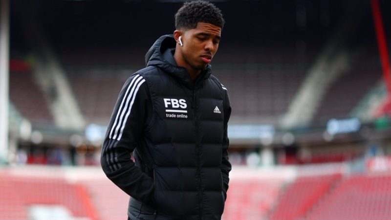 Da Twitter –  Wesley Fofana non sarà incluso nella rosa del Leicester per la partita del Chelsea.  È sti…
