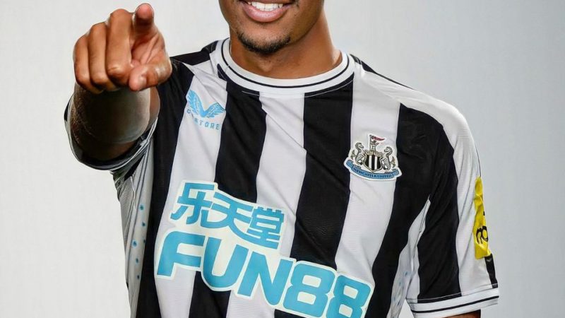 Fabrizio Romano: Il Newcastle acquisterà Alexander Isak dalla Real Sociedad, medico in Inghilterra…