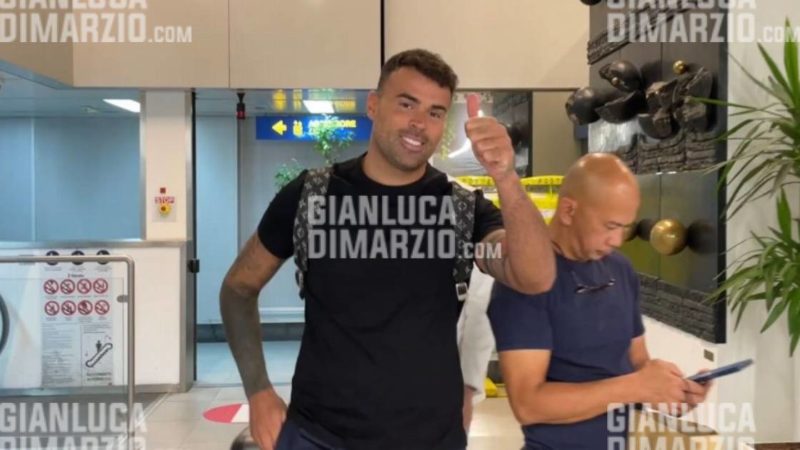 GDM: #Monza, Petagna è arrivato a Linate: le immagini
…