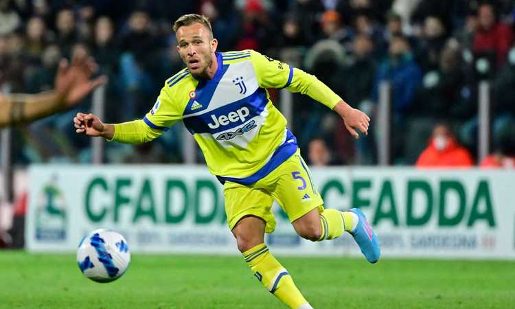 Gazzetta – Juve, il Valencia non molla Arthur: nuovi contatti, ma c’è il nodo ingaggio | Primapagina
