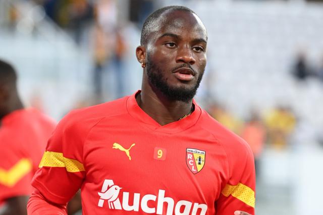 L’Équipe titola: Nantes: Ignatius Ganago si avvicina, Gaël Kakuta in attesa
