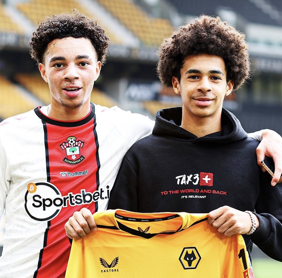 Fabrizio Romano: Il fratello di Sam Edozie, Thomas [16] firma contratto biennale valido fino a giugno 2024 con…