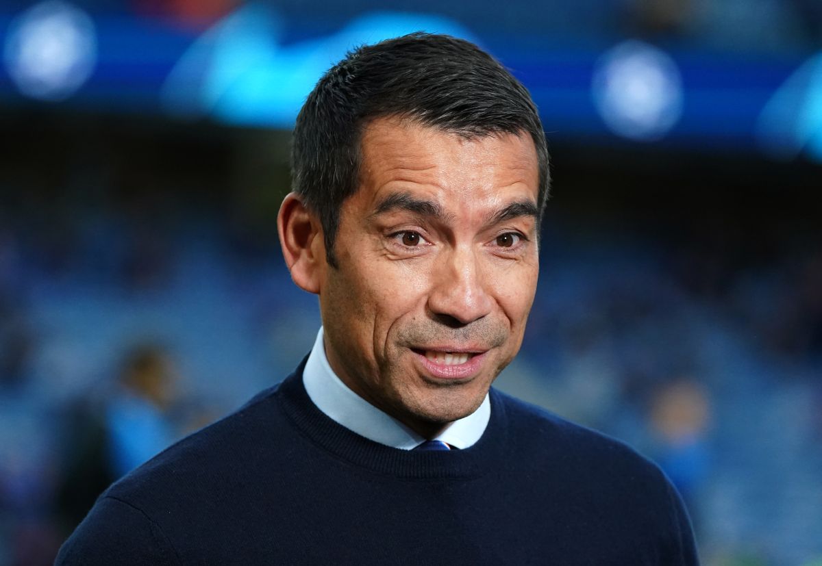 Giovanni van Bronckhorst ha delle decisioni da prendere prima della partita del Dundee United