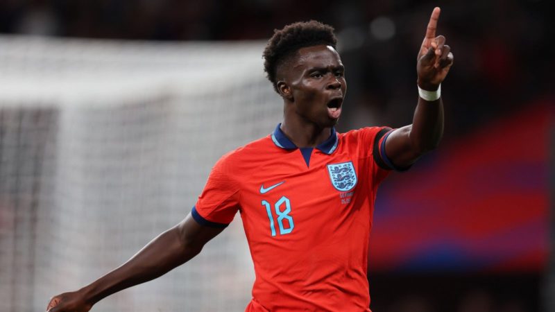 La star dell’Arsenal Saka ha detto di trasferirsi al Manchester City se vuole vincere trofei