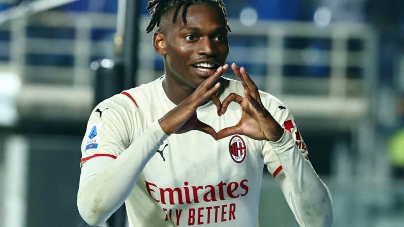 Serie A: Maldini e il futuro di Leao: “Capisce che la strada nei prossimi anni deve essere quella del Milan”