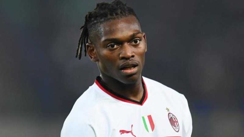 Gazzetta – Milan e Leao, incontro con l’avvocato: la trattativa sul rinnovo va avanti