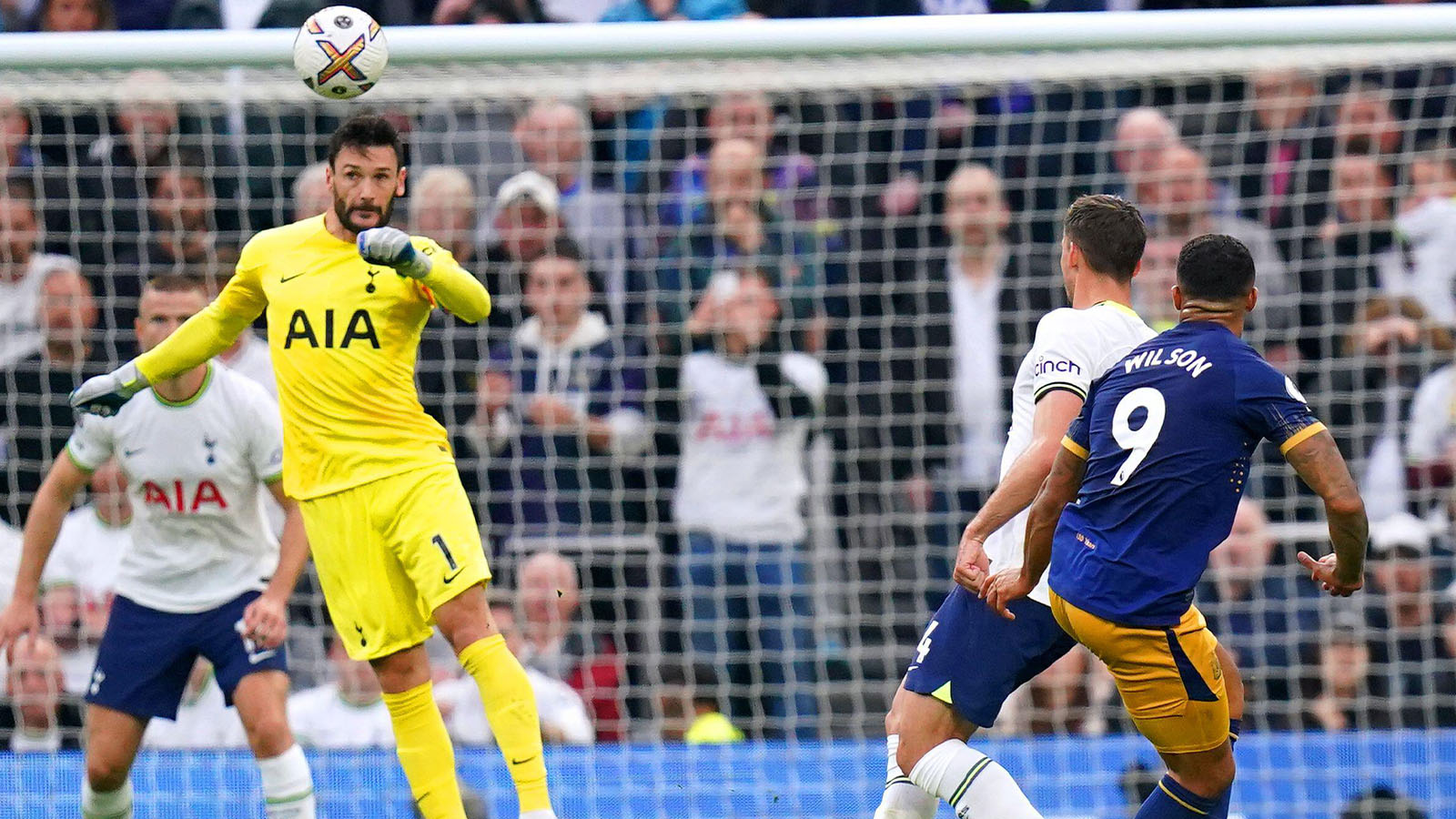 Le gazze sfruttano l’errore di Lloris per salire tra le prime quattro