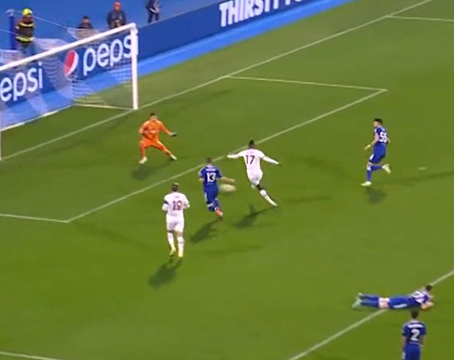 Obiettivo di trasferimento del Chelsea Rafael Leao ha segnato un magnifico gol da solista per il Milan