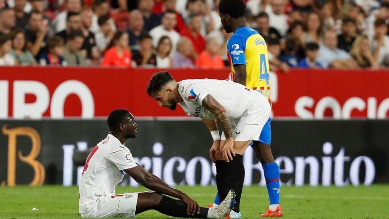 Sevilla FC: Nianzou si rompe ed è basso