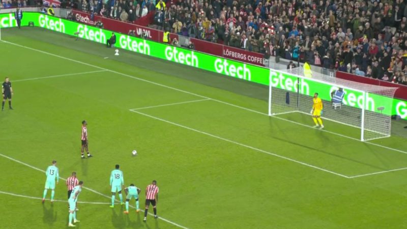 Toney segna un rigore per mantenere un impressionante record di Brentford