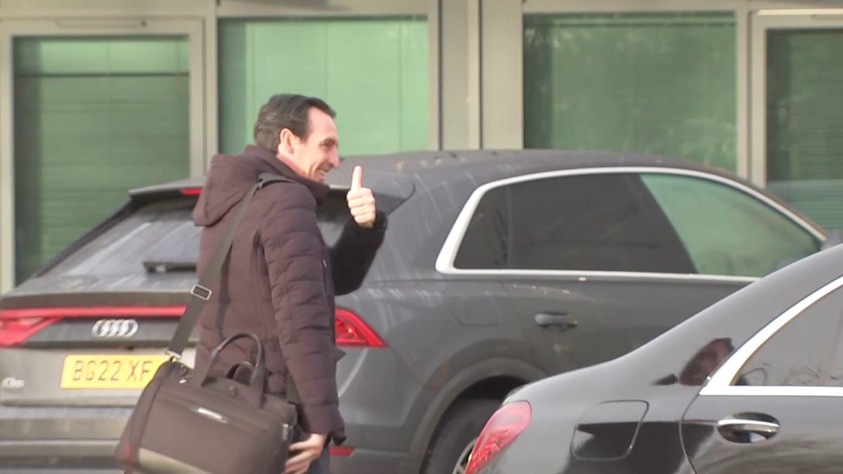 Da Twitter –  Il capitolo di Unai Emery come nuovo allenatore dell’Aston Villa è appena iniziato.  #AVFC @fo…