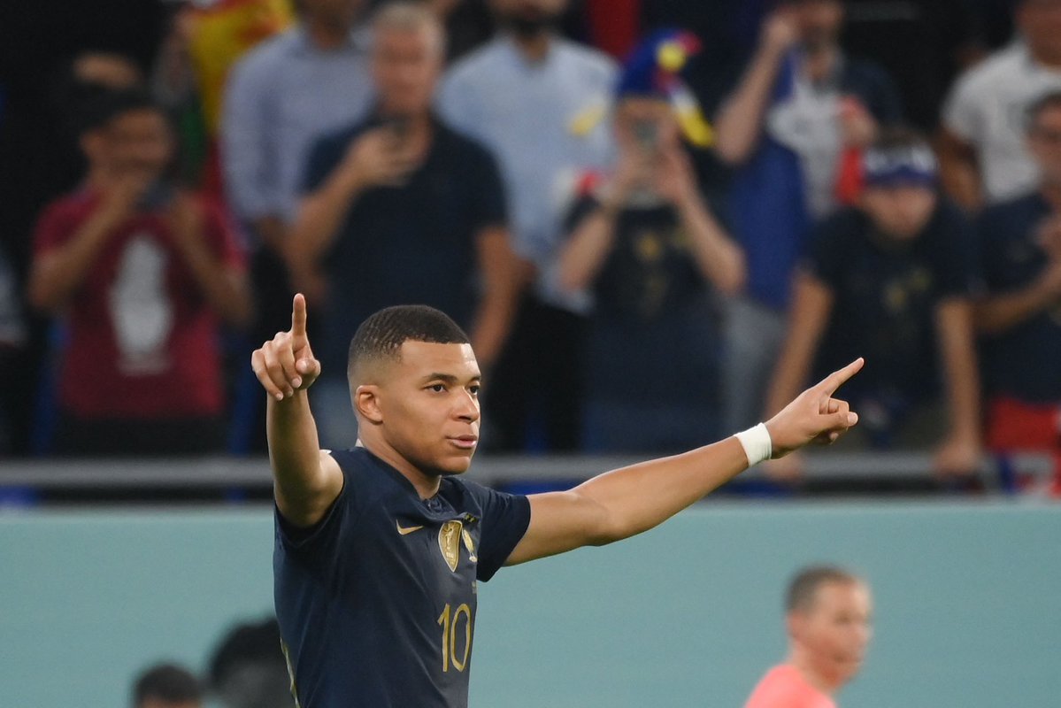 Da Twitter – Kylian Mbappé ha ormai 7 gol ai Mondiali in carriera, tanti quanti Lionel Messi. #Qa…