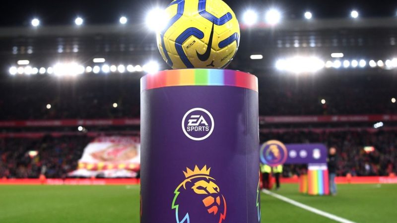 Due giocatori della Premier League in una coppia gay