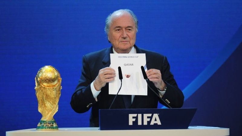 “E’ stata una cattiva scelta” – Sepp Blatter ammette che assegnare la Coppa del Mondo al Qatar è stato un errore