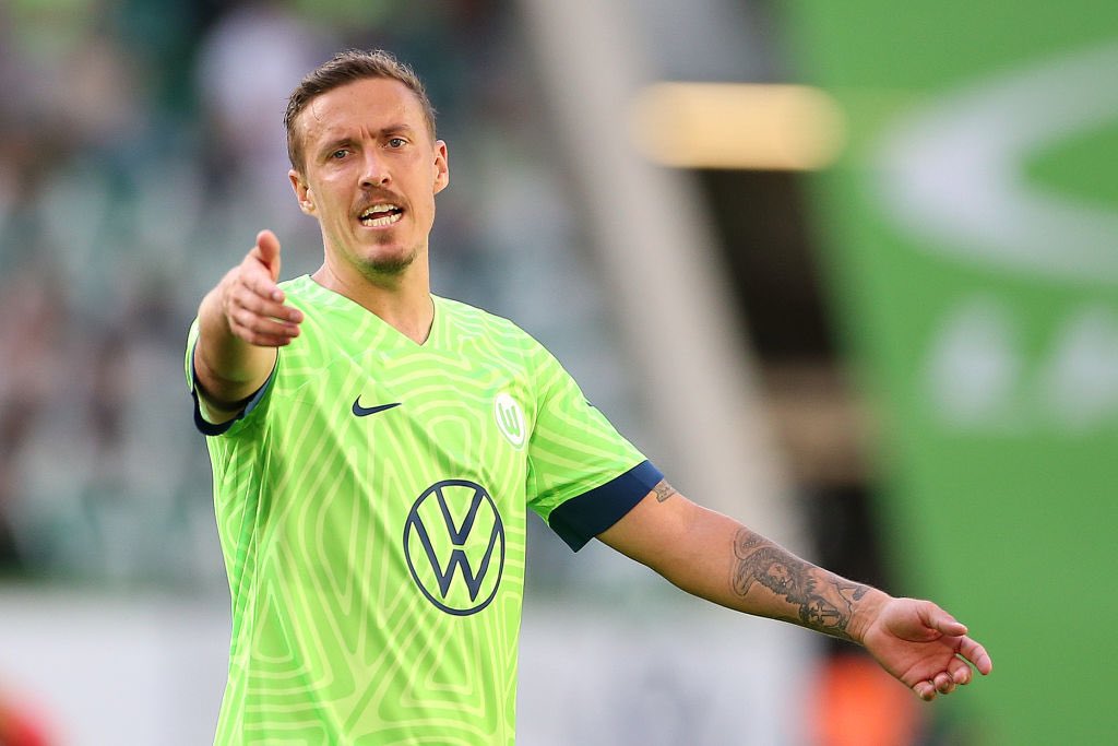 Fabrizio Romano:  Max Kruse, ora pronto a lasciare il Wolfsburg.  Mi è stato detto che le parti stanno per accordarsi su un…