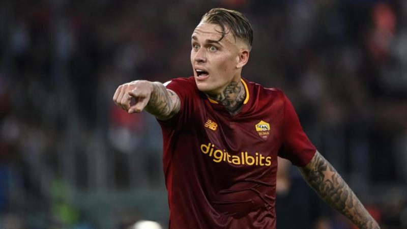 Gazzetta – Juve, sul mercato punta Karsdorp: idea prestito a costo zero, ma la Roma dice no