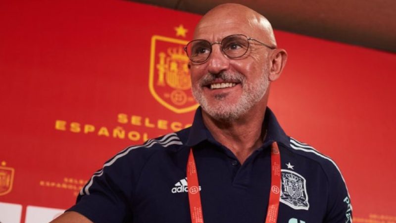 Da Twitter –  Luis de la Fuente ha firmato come nuovo allenatore della Spagna!  L’allenatore dell’U21 ora diventa…