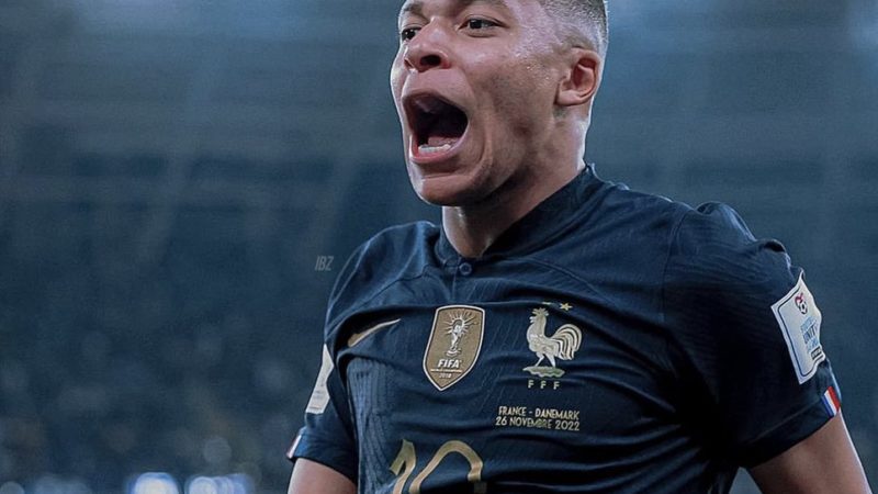 F. Romano pubblica:  Kylian Mbappe.  9 gol ai Mondiali in 2 edizioni.  Più che leggende come Diego Mar…