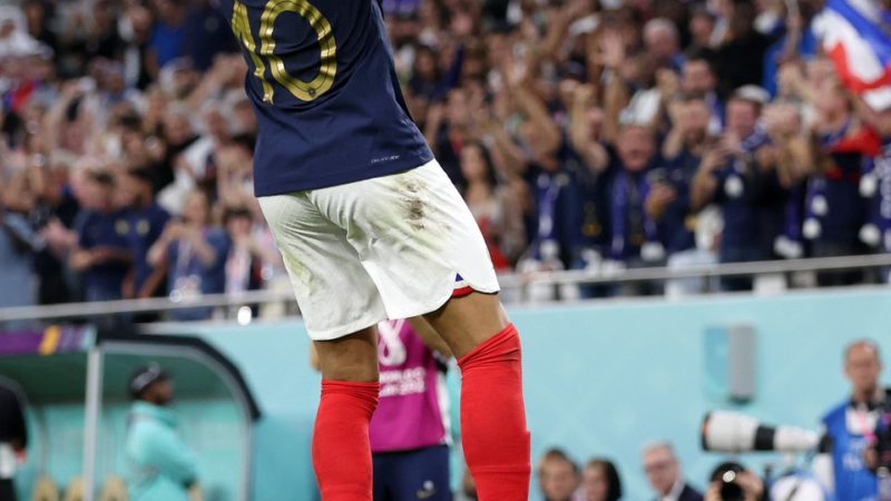 F. Romano pubblica:  Kylian Mbappé, letteralmente volante.  9 gol ai Mondiali per questo ragazzo — incredibili s…