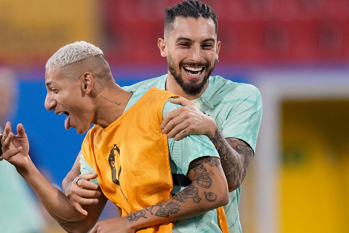 Sevilla FC: il messaggio ottimista di Telles: “Dopo aver pianto, è ora di sorridere”