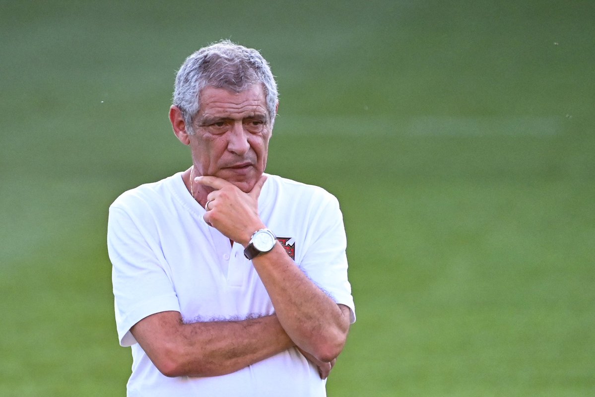 F. Romano pubblica: L’ex allenatore del Portogallo Fernando Santos, considerando le opzioni per la sua prossima mossa…