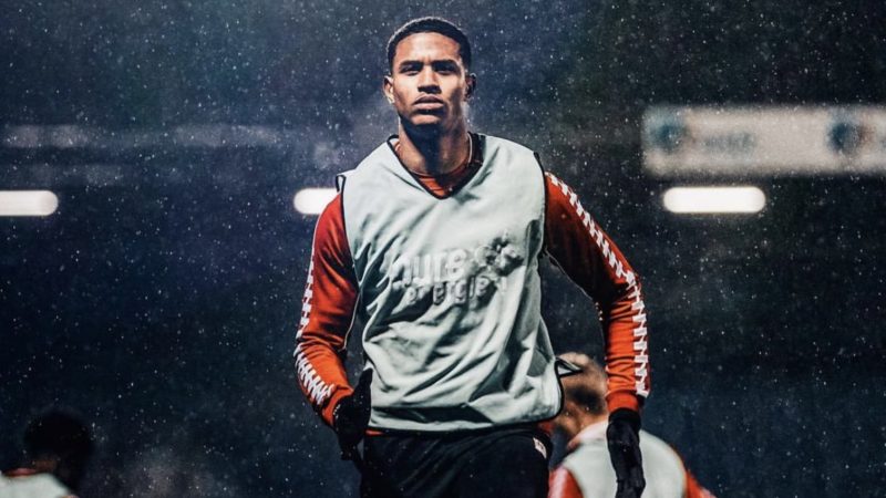 Fabrizio Romano: Il Fenerbahçe è ora pronto a ingaggiare Jayden Oosterwolde dal Parma, affare concluso per 7 milioni di euro …