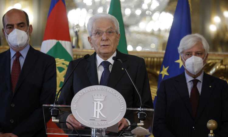 I suoi giocatori fumano gli spinelli, lui si dimette e Mattarella lo premia! Ecco chi è l’allenatore ‘etico’ | Altri campionati Italia