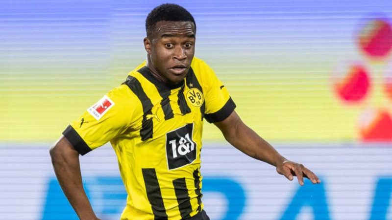 Moukoko-Borussia Dortmund: Rinnovo e Maxi Bonus al Procuratore
