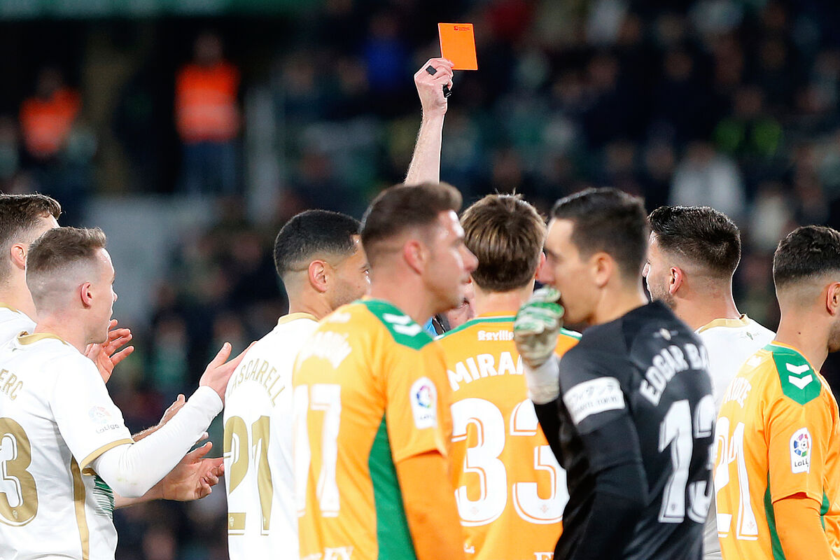 Elche – Betis | LaLiga Santander: L’ennesimo colpo per un Elche indignato… che esplode contro l’arbitro