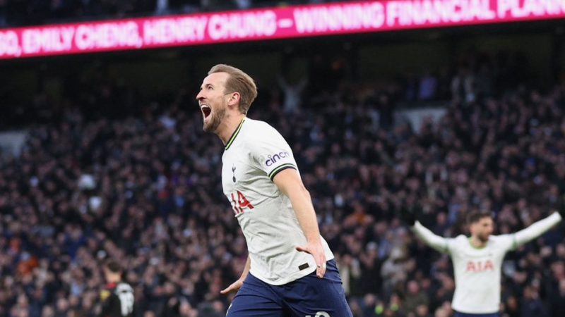 F. Romano pubblica:  Harry Kane fa la storia.  267 gol come giocatore del Tottenham — diventando il record di tutti i tempi…