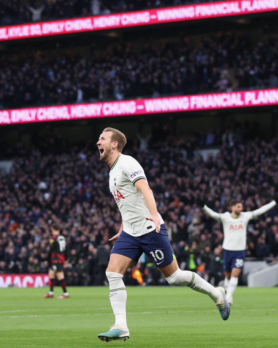 F. Romano pubblica:  Harry Kane fa la storia.  267 gol come giocatore del Tottenham — diventando il record di tutti i tempi…