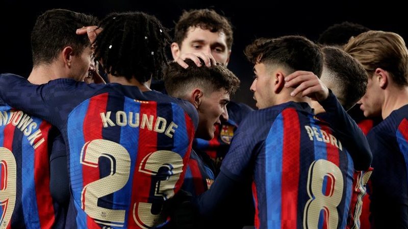 Il Barcellona ha battuto il Siviglia 3-0 portandosi a otto punti di vantaggio sul Real Madrid in testa alla classifica LaLiga