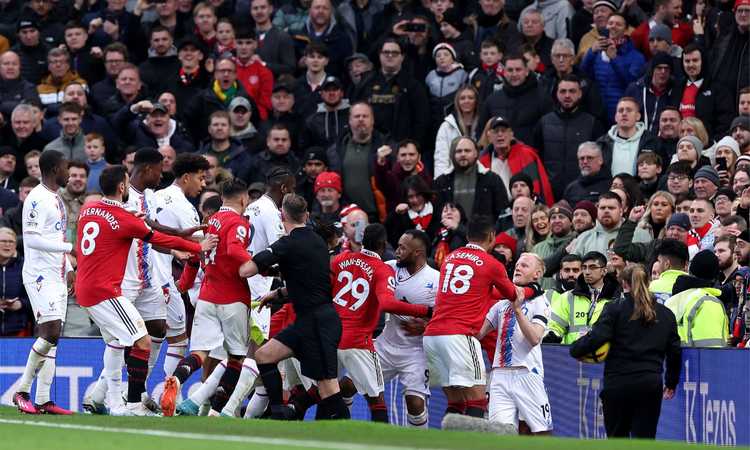 Premier, Agbonlahor contro la stella: ‘Ma l’avete visto? Credeva di essere Brock Lesnar, dovrebbero arrestarlo!’ | Estero