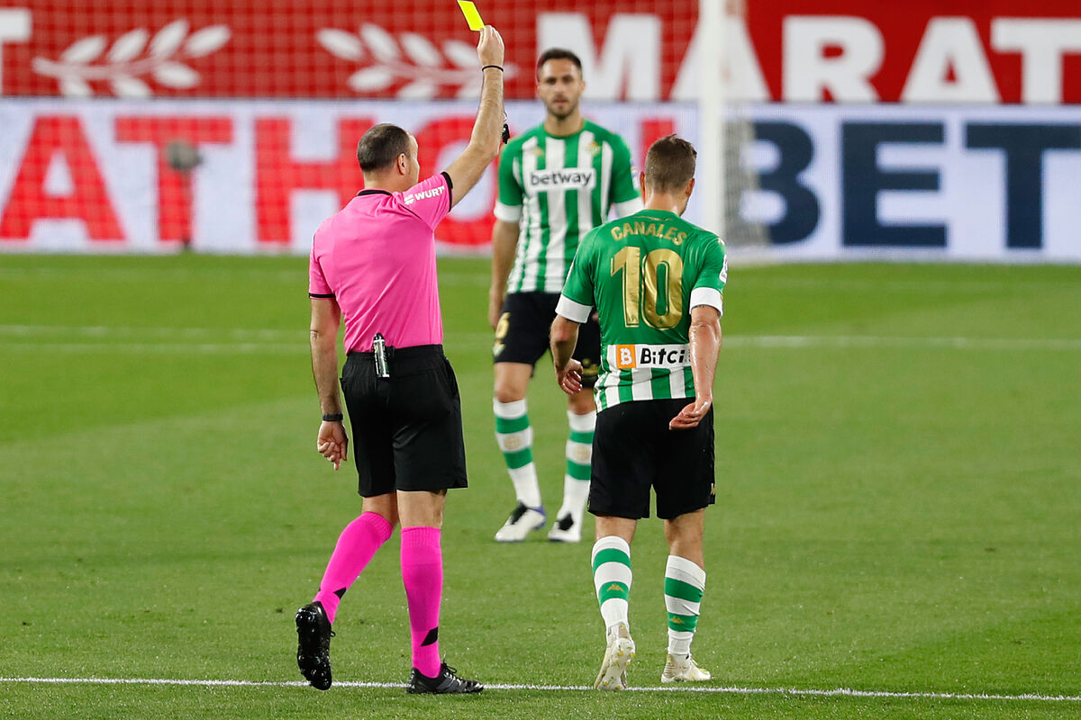 Betis: Canales, quattro partite sanzionate per le sue parole su Mateu Lahoz