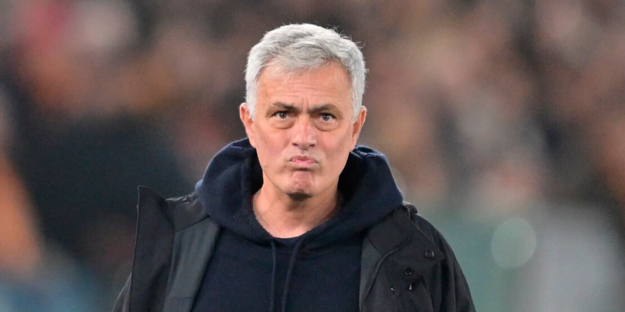 “Europa League: Roma ai quarti, Lazio eliminata. Mourinho ironizza su Sarri”