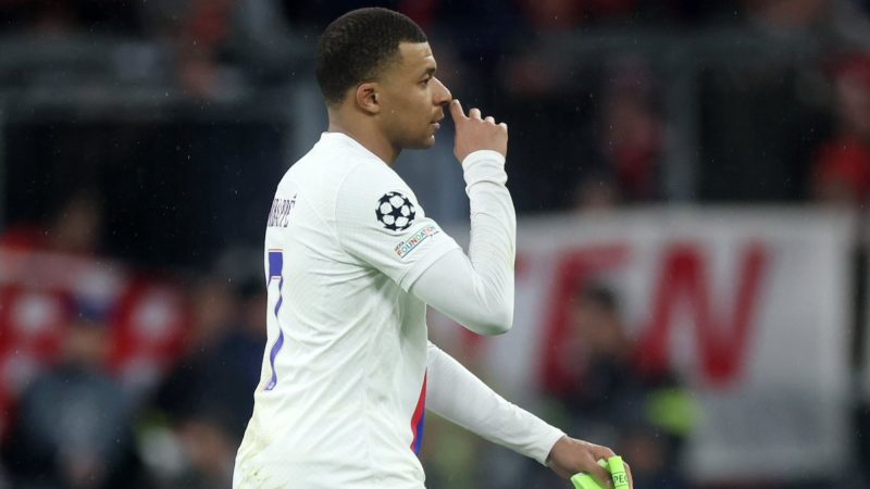 F. Romano pubblica: Kylian Mbappé sull’eliminazione che può giocare sul suo futuro: “No, no, sono calmo — il…