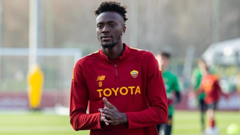 Gazzetta – Abraham, Mourinho lo difende ma la Roma potrebbe venderlo