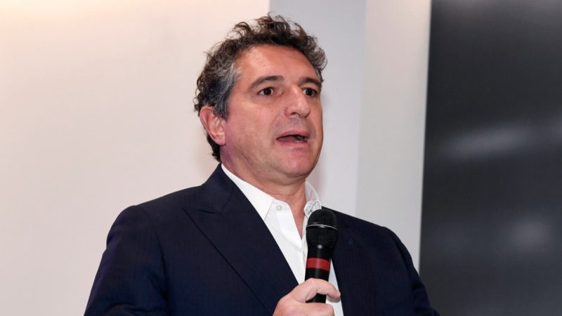 Viaggio di De Siervo a Abu Dhabi: Uno Sguardo all’Arabia