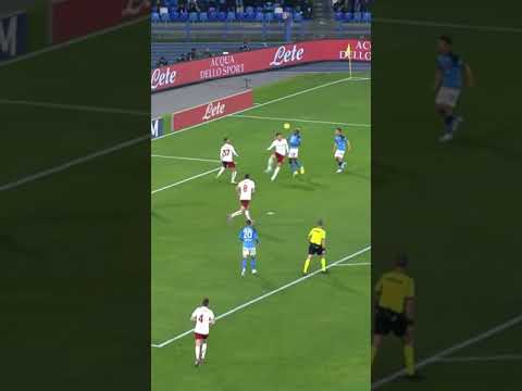 Un gol splendidamente lavorato dal Napoli 💎 #pantaloncini
