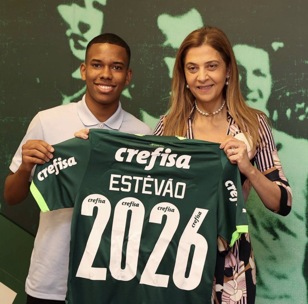 Da Twitter – La gemma del Palmeiras Estevão ha firmato un accordo a lungo termine valido fino a giugno 2026. C’è…