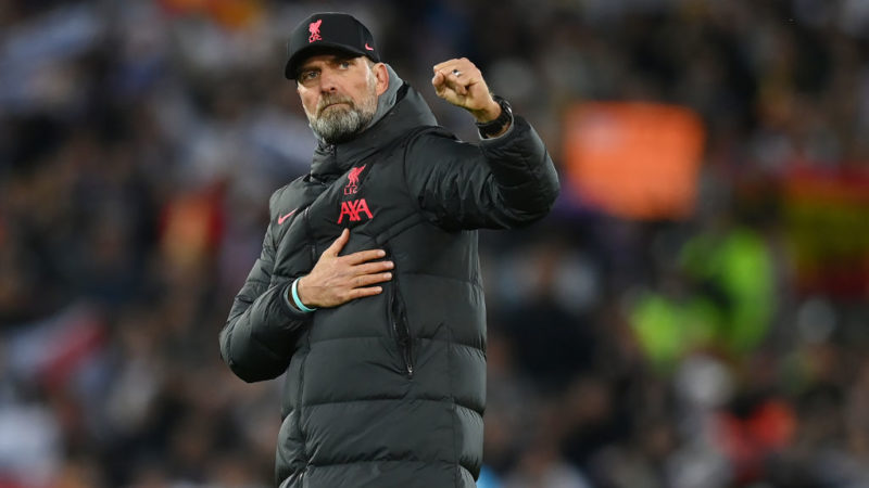 F. Romano pubblica:  “Potresti unirti a un altro club e spendere più soldi…”.  Jurgen Klopp: “Sì, ma L…